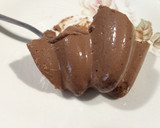 Foto del paso 3 de la receta: Panna cotta de chocolate con leche y avellanas