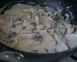 A picture of step 6 of Japanese-Style Salmon and Mushroom Tofu Cream Pasta.