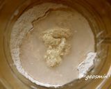 A picture of step 1 of Wheat Bran and Walnut Bagels.