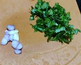 A picture of step 1 of Spinach soup.