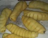 Foto langkah ke 9 dari resep Roti Goreng isi pisang coklat.