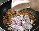 A picture of step 5 of Tandoori Mince Roll.