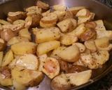 Foto del paso 1 de la receta: Papas al horno encebolladas