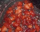 Foto langkah ke 1 dari resep Es krim strawberry yogurt simpel.