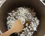 Foto del paso 2 de la receta: Carne a la cerveza y bolita de pan