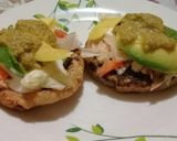 Foto del paso 8 de la receta: Sopes al estilo Topy's Kitchen 🫓🥗🥑🧀🌶️