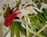 Foto langkah ke 3 dari resep Haemul Pajeon (Shrimp Pancake).