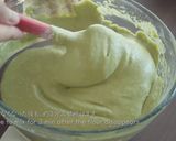 A picture of step 9 of Matcha Swiss Roll (Matcha Roll Cake).