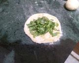 A picture of step 2 of Green Coriander Parantha.