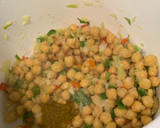 Foto del paso 2 de la receta: Garbanzos con bacalao