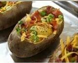 A picture of step 6 of Baked egg in a potato bowl.