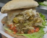 Foto del paso 12 de la receta: Sándwich con muchos vegetales y pollo🥙🥯🧅🍆🍗🥪