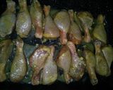 A picture of step 7 of Honey glazed chicken drumsticks.