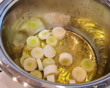 Foto del paso 2 de la receta: Crema de calabaza, calabacín y pollo