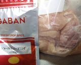 A picture of step 1 of Jerk Chicken on the Barbecue.