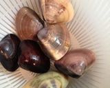 A picture of step 1 of Boiled Hamaguri Clams.