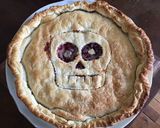 Une image de l'étape 8 de Tourte « sanglante » d Halloween aux cerises.