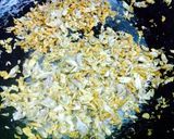 A picture of step 2 of Kanya's Pork Noodles Soup.