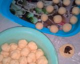 Foto langkah ke 6 dari resep Donat goreng isi coklat lumerrr.