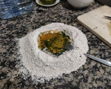 Foto del paso 2 de la receta: Pasta integral de espinacas al huevo