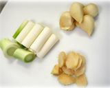 A picture of step 2 of Chicken Simmered with Garlic.