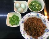 Foto langkah ke 5 dari resep Martabak telur daging daun wansui (daun ketumbar).