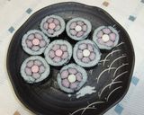 A picture of step 8 of Decorative Floret Sushi Rolls.