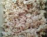 Crispy Toffee Caramel Popcorn recipe step 4 photo