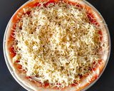 Foto langkah ke 4 dari resep Chicken Pizza.