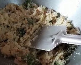 A picture of step 4 of Rava Upma.