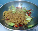 A picture of step 6 of Spaghetti With Leeks.