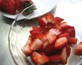 A picture of step 1 of Homemade Strawberry Daifuku.