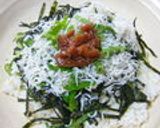A picture of step 10 of Easy and Totally Delicious Shirasu Rice Bowl.