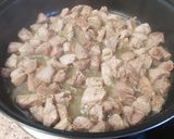 Foto del paso 3 de la receta: Toros (Repollo encurtido guisado con carne de cerdo.)