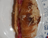 Foto del paso 2 de la receta: Croissant con jamón y queso al horno