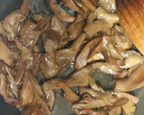 A picture of step 6 of Tsukimi Udon.