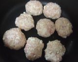 A picture of step 3 of Chicken Chewy Lotus Root Tsukune Patties.