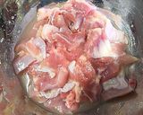 A picture of step 1 of Yakitori in a Frying Pan (How to Prepare Tender Chicken).