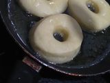 Donat susu madu santan (donat SMS)