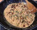 Une image de l'étape 9 de Sauce au thon, tomates séchées et champignons de paris.