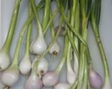 A picture of step 1 of Green Onions with Kimchi Dressing.