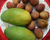 A picture of step 1 of Mango litchi smoothie.