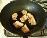 A picture of step 2 of Nikujaga (Simmered meat and potatoes) with Thick Cut Pork Belly.
