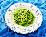 Hình bước làm 3 của món Cải Bó Xôi Xào Tỏi