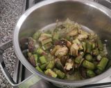 Foto del paso 3 de la receta: Risotto amb carxofes i espàrrecs