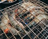 Hình bước làm 2 của món Tôm nướng muối ớt thành thị
