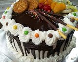 Foto langkah ke 5 dari resep Blackforest Cake lumer banget.