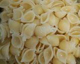 Gambar langkah 1 resipi Creamy Small Shells Pasta with Corn & Roasted Lamb.