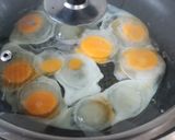 รูปขั้นตอนการทำที่ 2 ของ ยำไข่ดาว_ไข่ไก่จิ๋ว