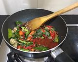 Foto langkah ke 4 dari resep Salmon Tumis Cabai.